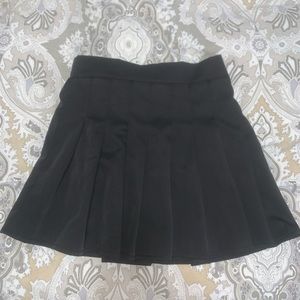 American threads black tennis skirt size S